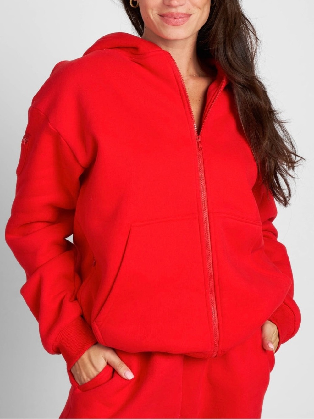 Comfrt Travel Essentials Zip Hoodie In Crimson